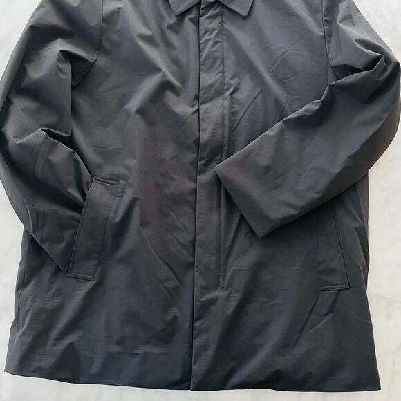 Jos. A. Bank Traveler Insulated Nylon Overcoat 46R Black Quilt Rain Snow Travel - Picture 4 of 9